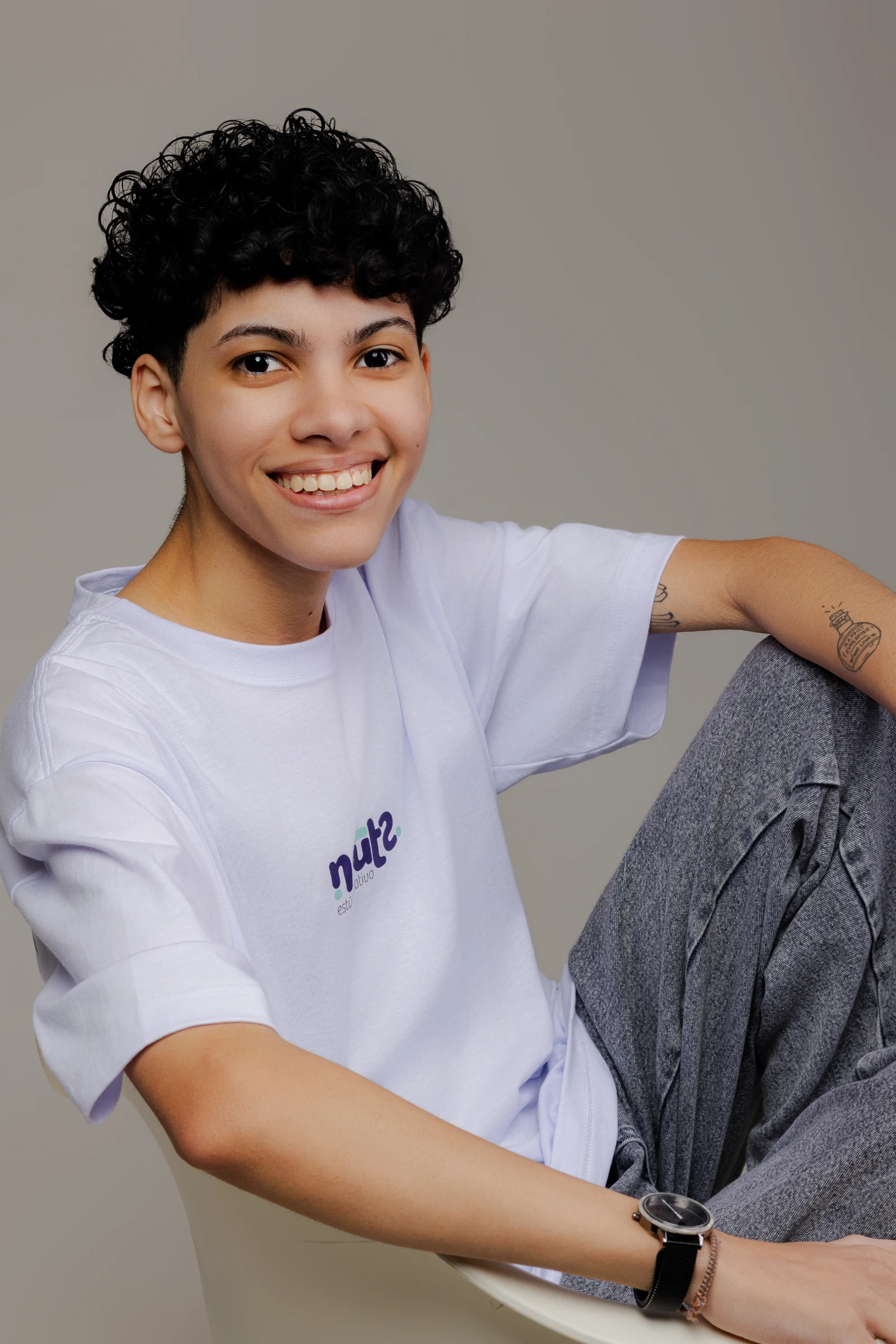 Retrato de Vitória, designer da Nouts